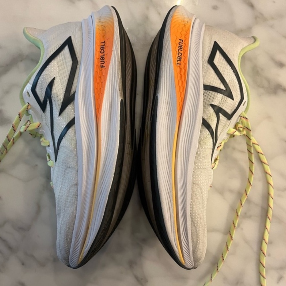 New Balance FuelCell SuperComp Trainer v2 (6.5) - Picture 3 of 6